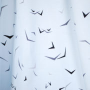 bedruckter_Bio_Jersey_Vogelschwarm_eisblau